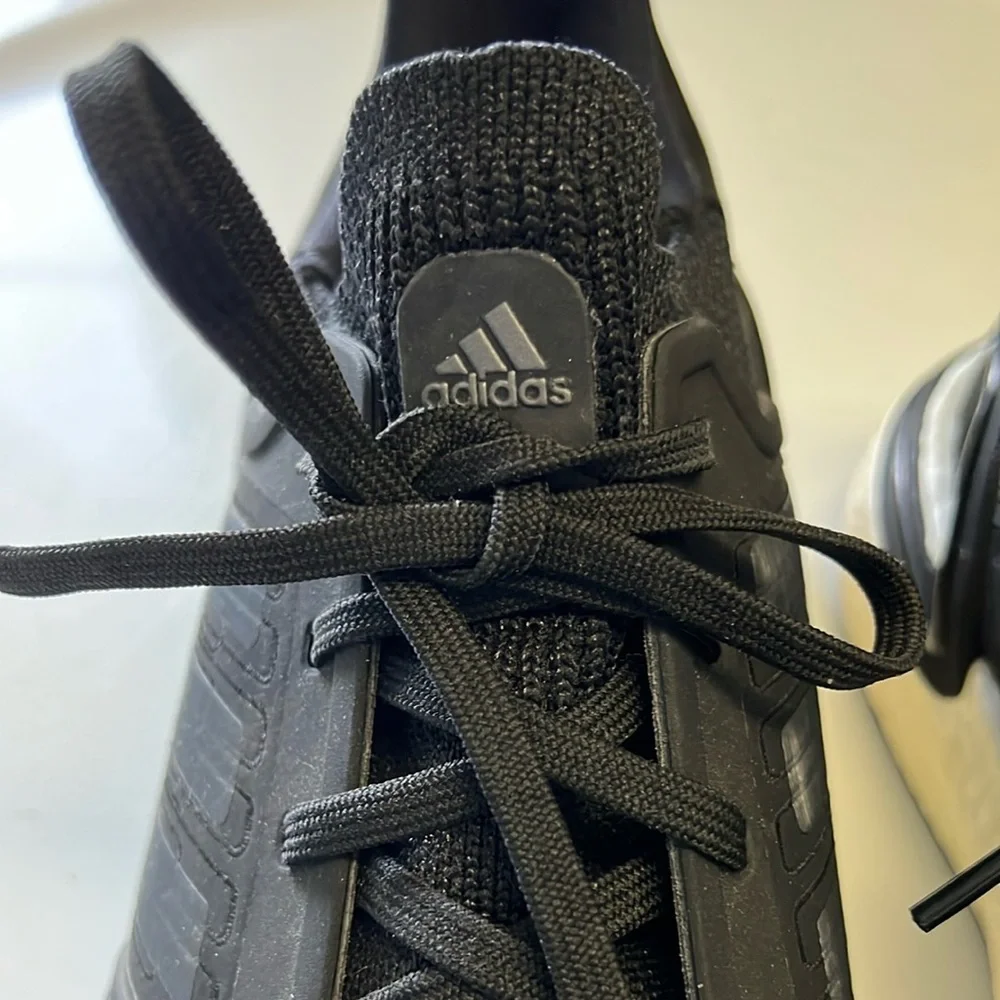 Adidas Men’s Athletic Shoes with Breathable Mesh Beautiful Condition Size 10